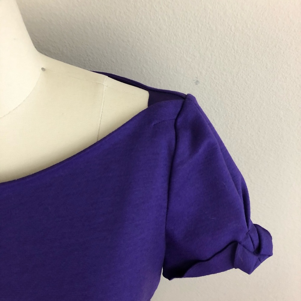 Elie Tahari  Gabby Asymmetrical Peplum Hem Blouse - Picture 3 of 6